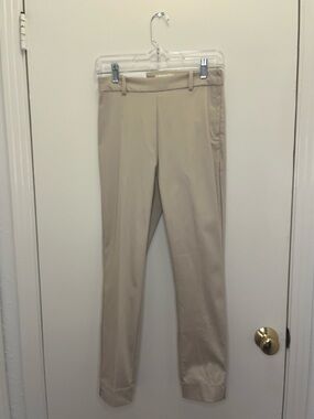 H&M NWT Women’s Slacks Super Stretch in Light Beige